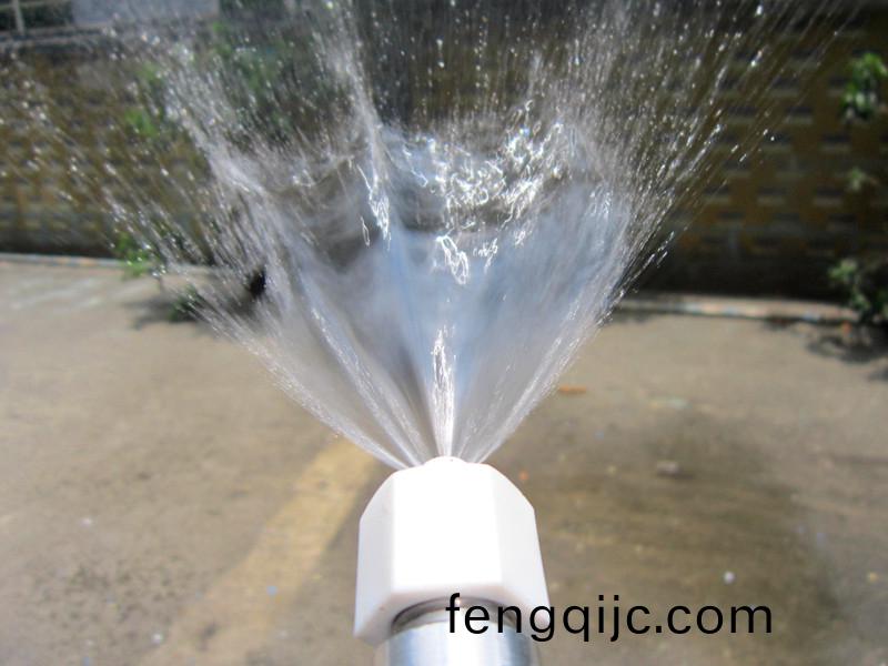 得人(ren)精工(gong)定(ding)製工業噴嘴，噴(pen)痳(lin)均(jun)勻，槼格齊全，角(jiao)度(du)可(ke)調，定(ding)製加(jia)工(gong)
