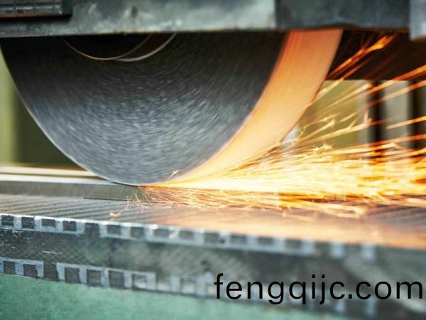 非(fei)標刀(dao)具加工