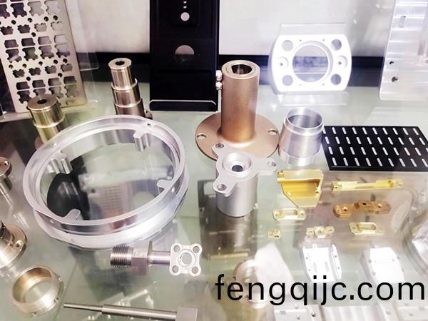 CNC精密(mi)加(jia)工，精度最高(gao)達(da)0.005mm
