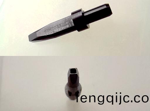 精密(mi)微(wei)孔(kong)吸嘴(zui)